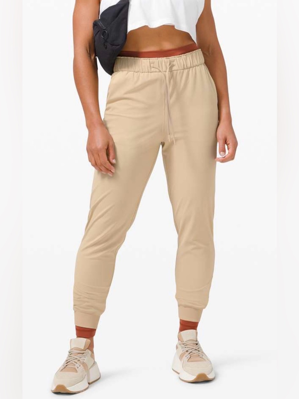 Lululemon Women’s Keep Moving Jogger Trench Size 4